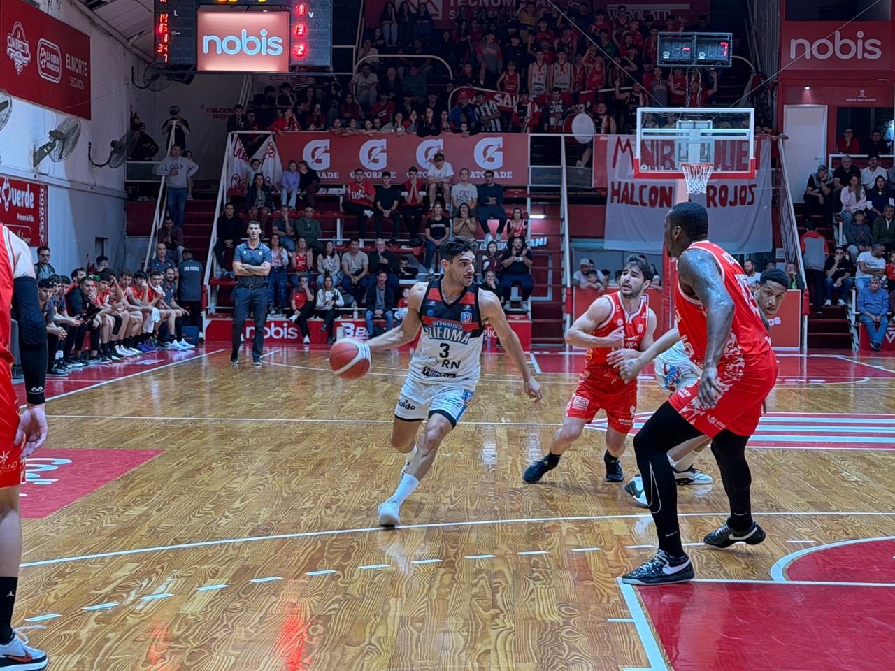 Deportivo Viedma cedió ante San Isidro en el Juego 2 (2-0)
